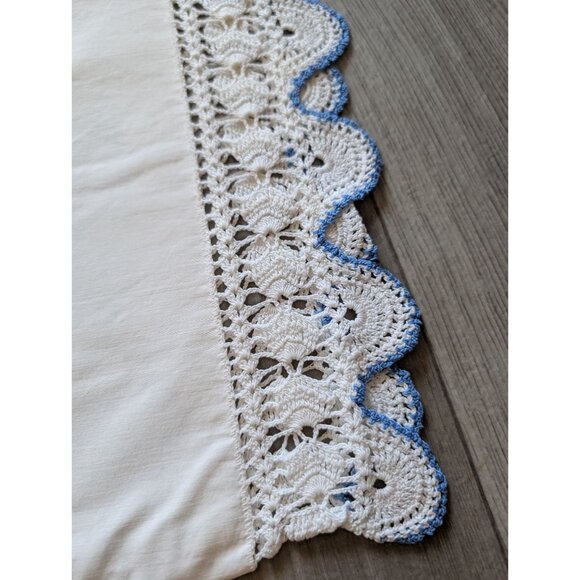 Vintage Cannon Percale Pillowcases With Crochet Lace Trim White & Blue - Picture 3 of 7
